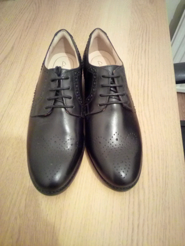 clarks ladies brogues